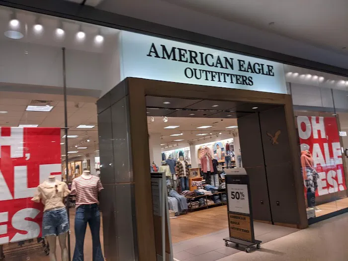 American Eagle Store 2
