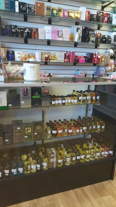 The Queen's Beauty Supply and Fragrances 6