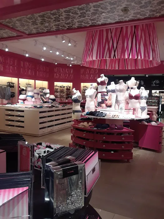 Victoria's Secret & PINK by Victoria's Secret 6
