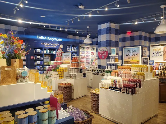 Bath & Body Works 2