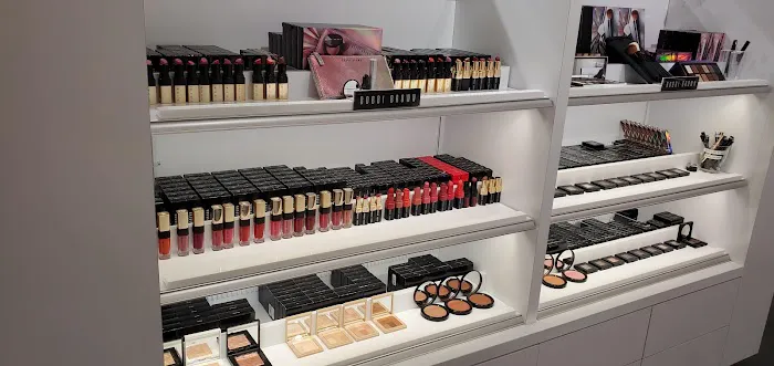 The Cosmetics Company Store 0