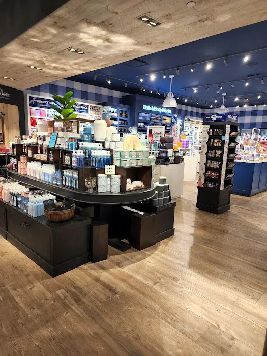 Bath & Body Works 1