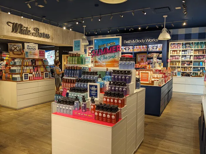 Bath & Body Works 2