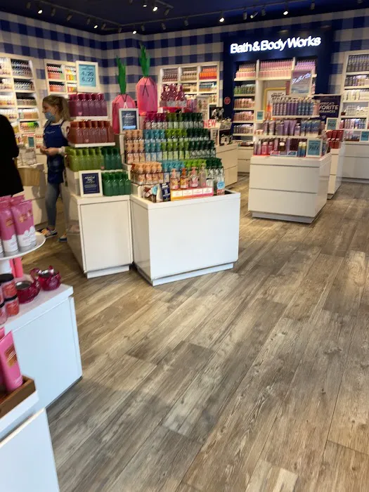 Bath & Body Works 1