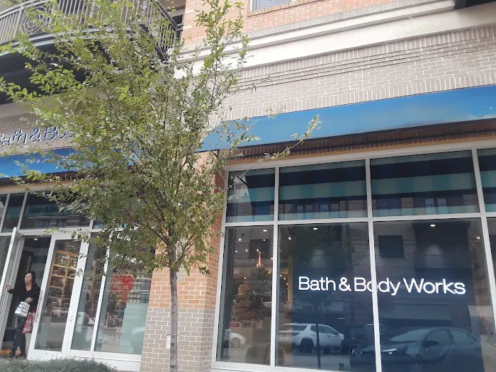 Bath & Body Works 2