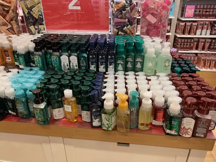 Bath & Body Works 4