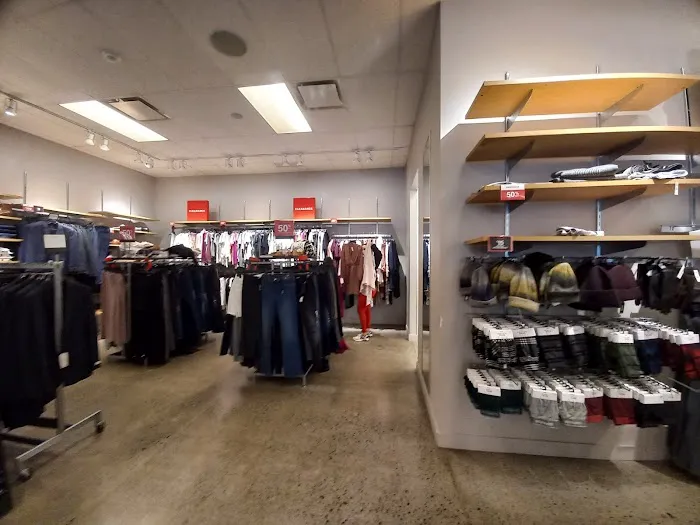 Express Factory Outlet 8
