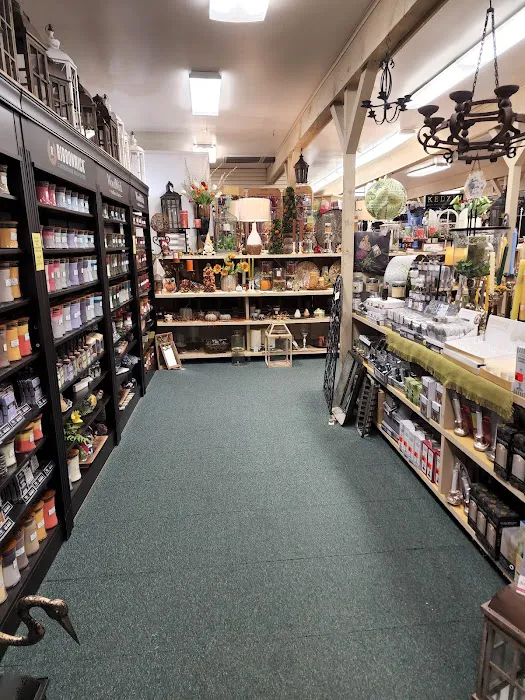 The Shoppes at American Candle 6