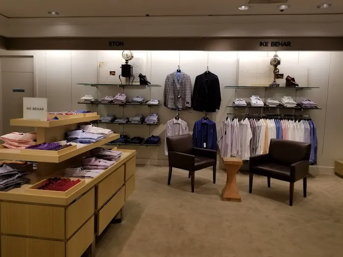 Saks Fifth Avenue 3