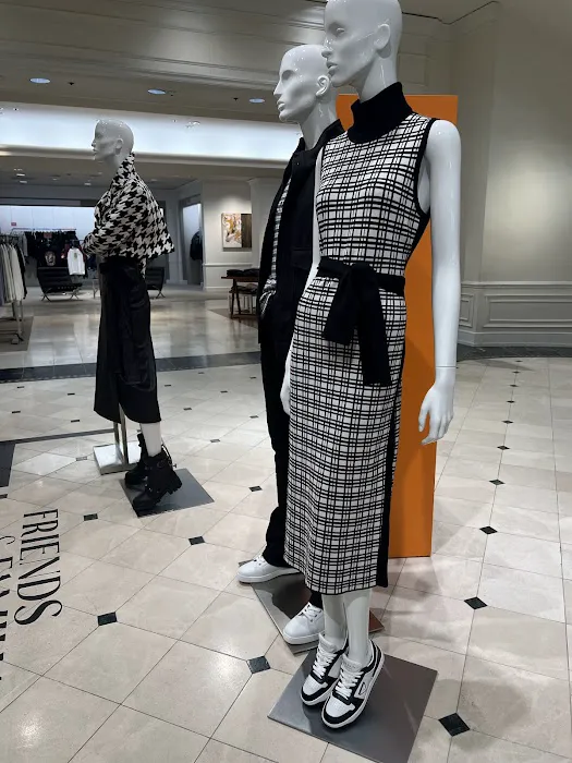 Saks Fifth Avenue 8