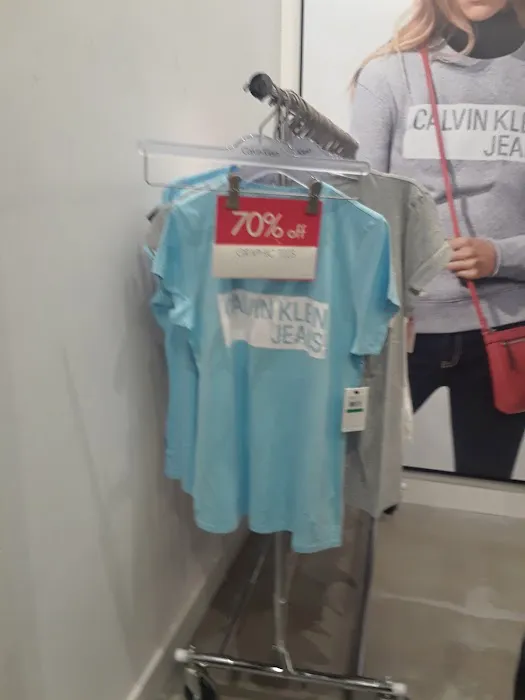 Calvin Klein 7
