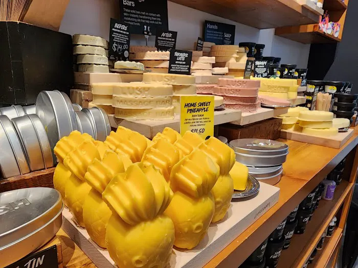 Lush Cosmetics Bridgewater Commons 3