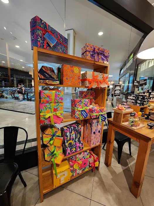 Lush Cosmetics Bridgewater Commons 9