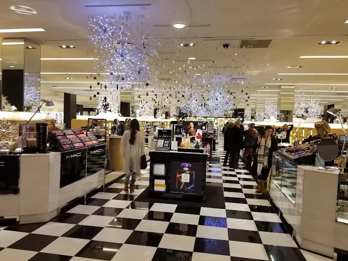 Bloomingdale's 3