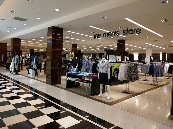 Bloomingdale's 4