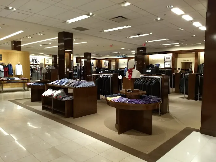 Bloomingdale's 7