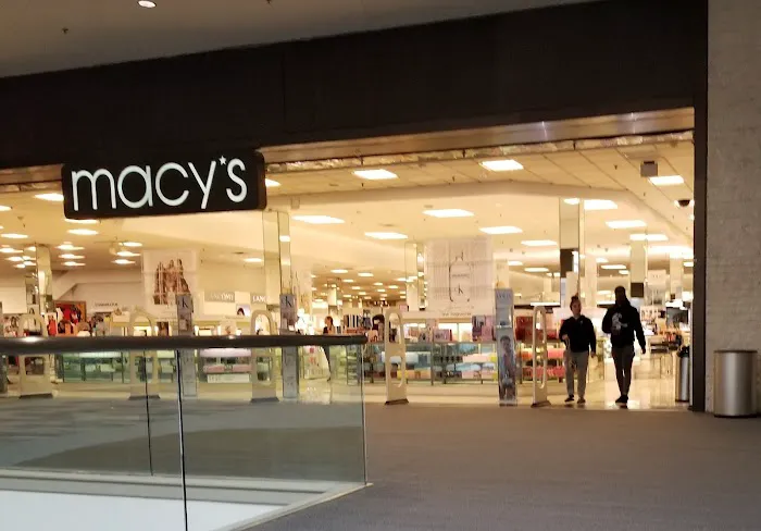 Macy's 0