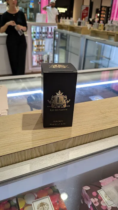 Liberty Perfume / Garden State Plaza 2