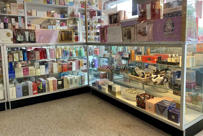 His & Her Fragrances 6