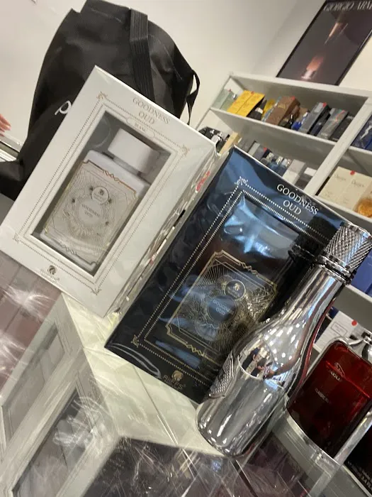 Perfuroma Freehold Raceway Mall 7