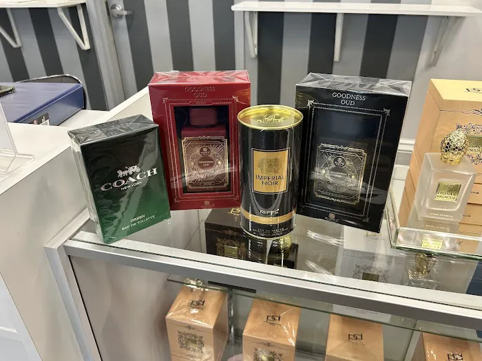 Perfuroma Freehold Raceway Mall 9