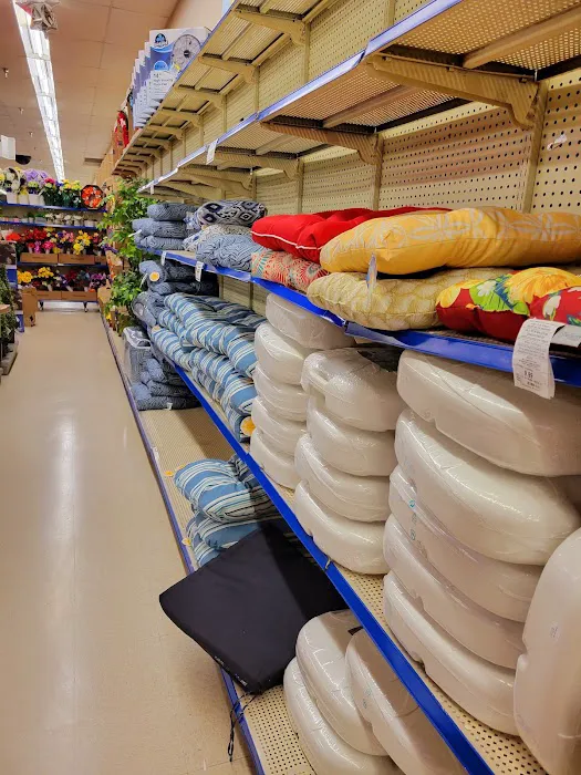Roses Discount Store 9