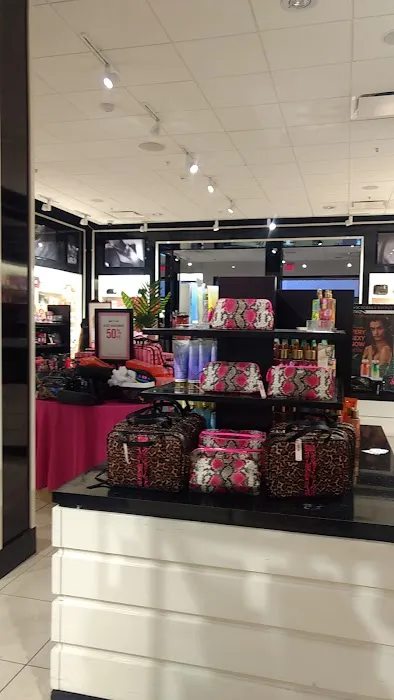 Victoria's Secret & PINK by Victoria's Secret 0
