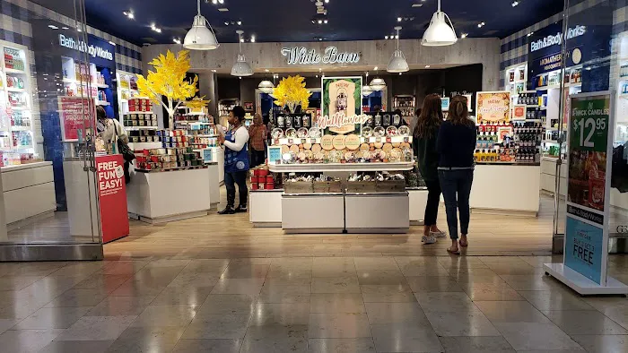 Bath & Body Works 2