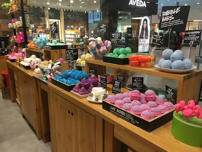 Lush Cosmetics South Park Mall 4