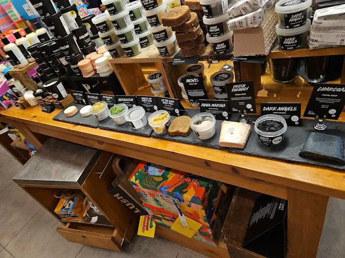 Lush Cosmetics South Park Mall 8