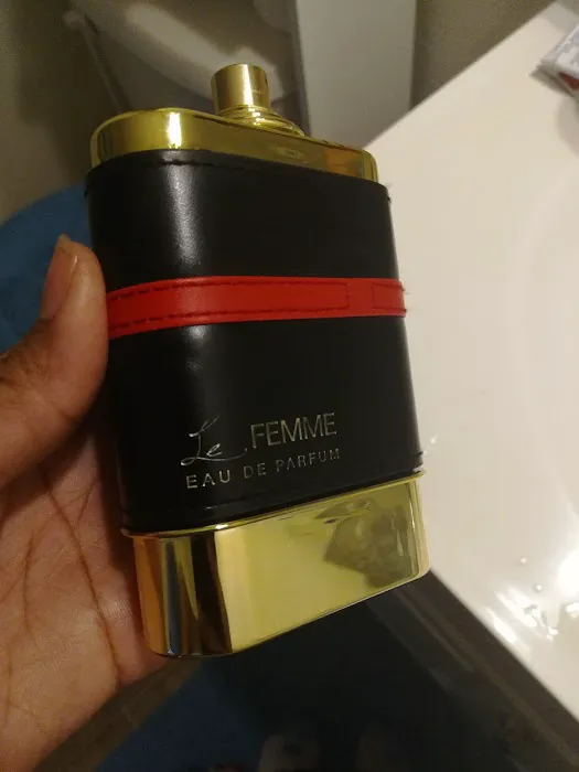 Perfume Gallery 8