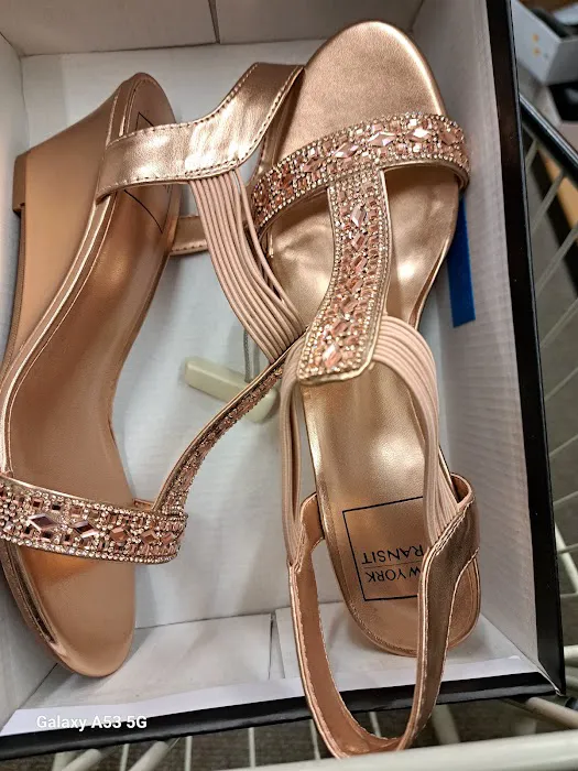 K&G Fashion Superstore 8
