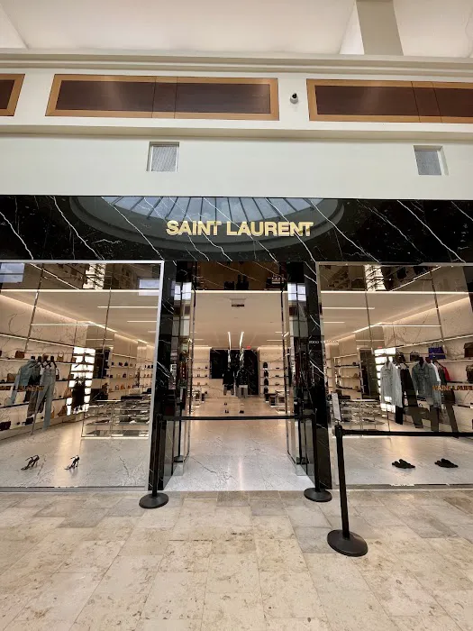 Saint Laurent 4