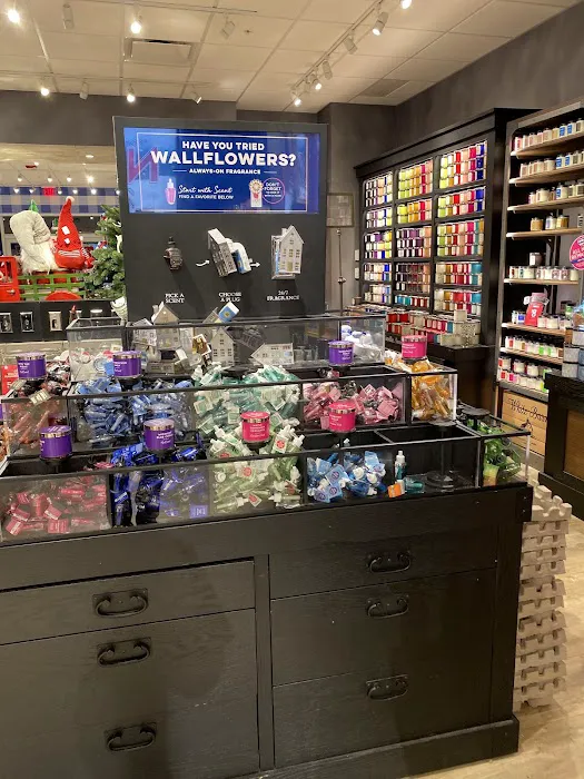 Bath & Body Works 4