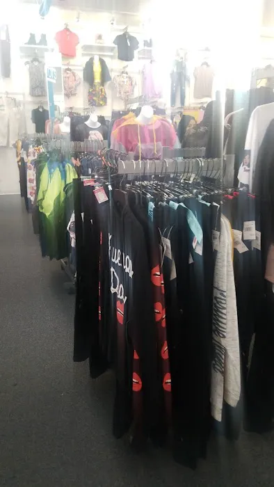 Rainbow Shops 6