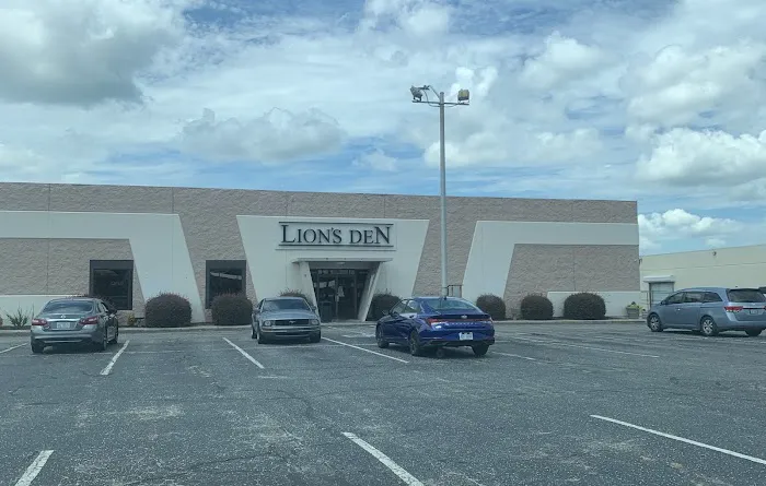 Lion's Den 4