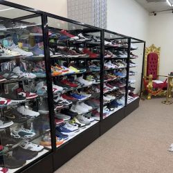 EXCLUSIVE KICKS & APPAREL ico