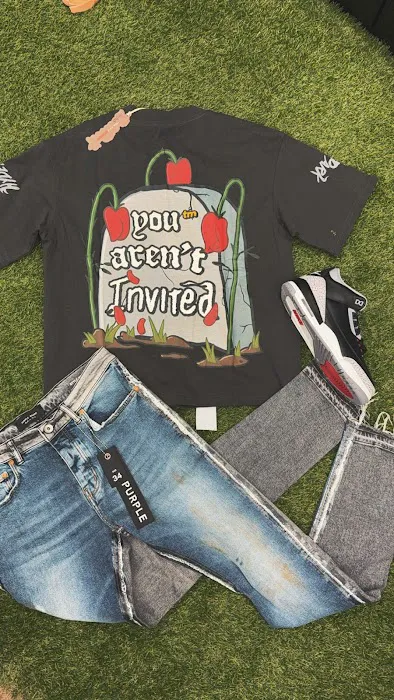 EXCLUSIVE KICKS & APPAREL 4