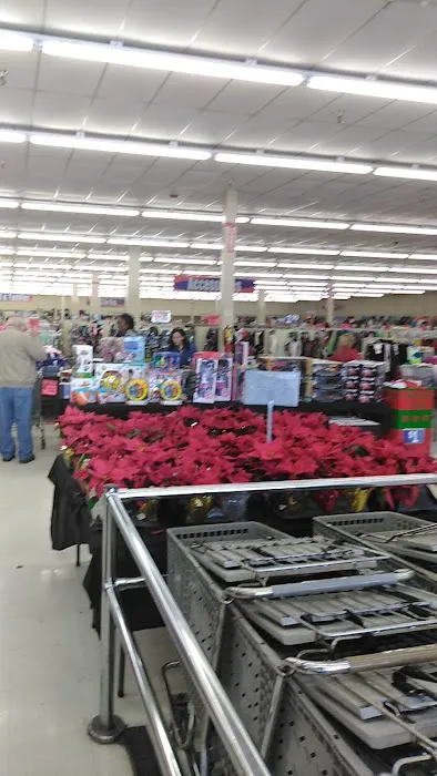 Roses Discount Store 5