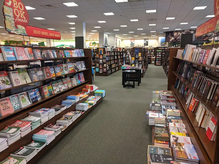Barnes & Noble 8