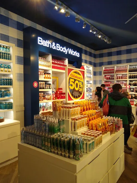 Bath & Body Works 2