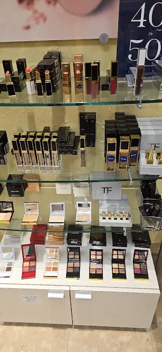 Cosmetics Company Store 3