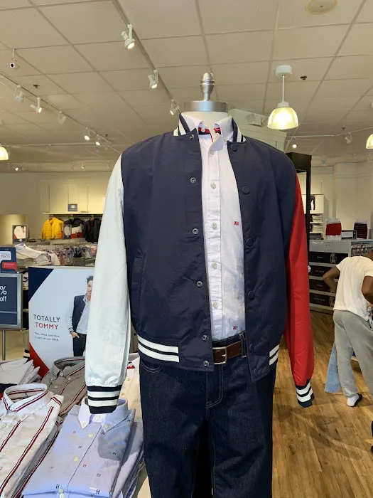 Tommy Hilfiger 3