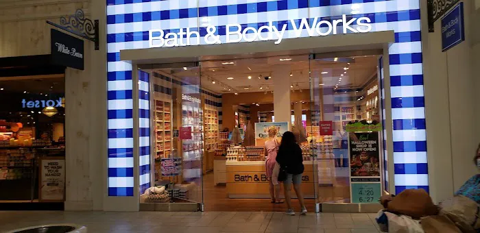 Bath & Body Works 1