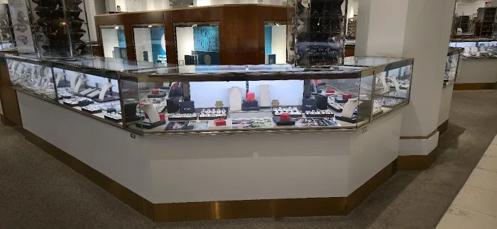 Macy's 0