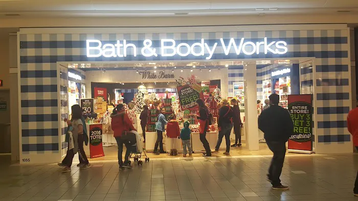 Bath & Body Works 1