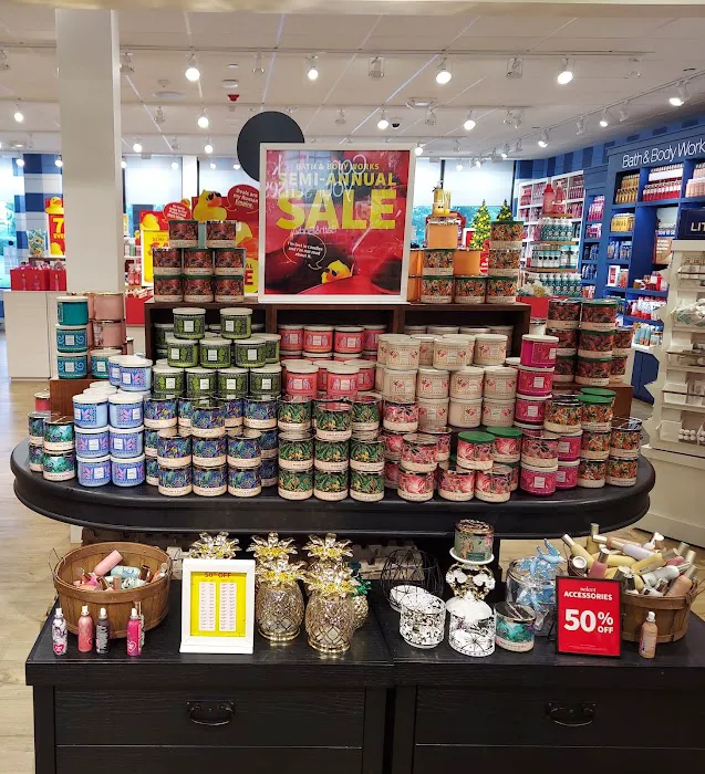 Bath & Body Works 1