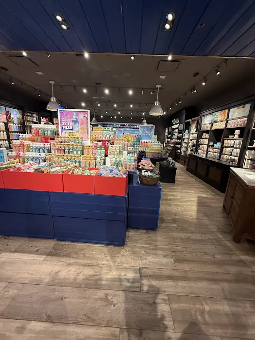 Bath & Body Works 1
