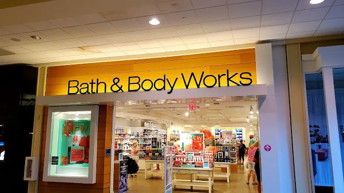 Bath & Body Works 4