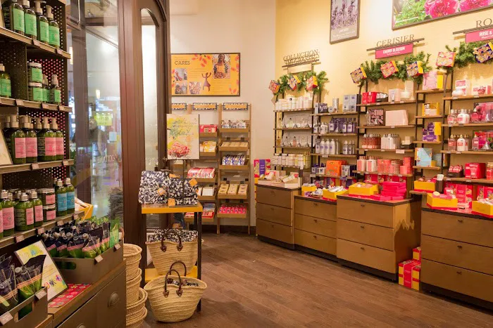 L'OCCITANE EN PROVENCE 3
